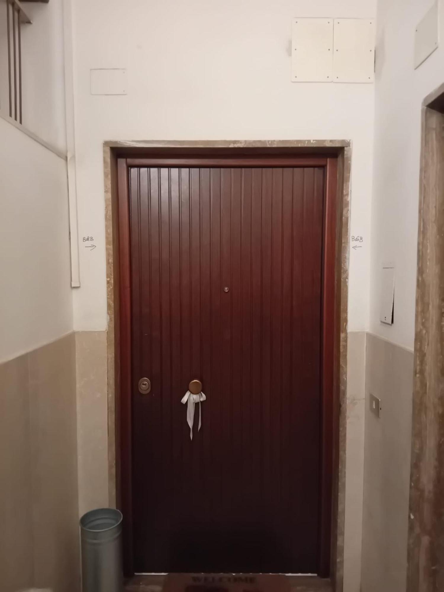 Appartamento Incantevole Con Patio Florenz Exterior foto